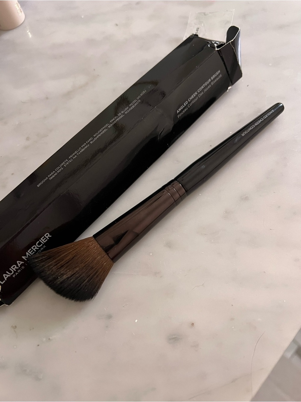 Laura Mercier angle cheek contour brush
